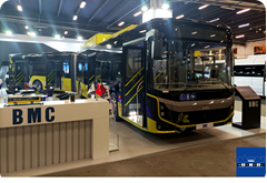 BMC Neocity 18m CNG, widok z przodu, prawy bok