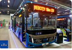 BMC Neocity 10m EV, widok z przodu, prawy bok